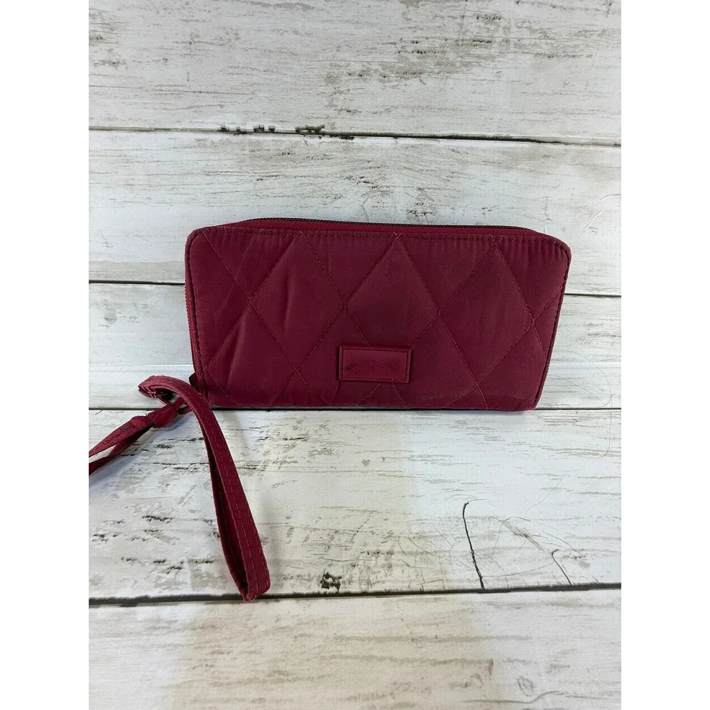 Vera Bradley Performance Twill RFID Audrey Wallet Burgundy‎ Quilted Wristlet